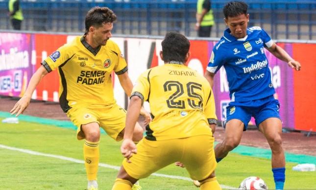 Beckham dan Adam Diragukan Tampil Lawan Borneo FC, Persib Fokus Jaga Kesiapan Tim