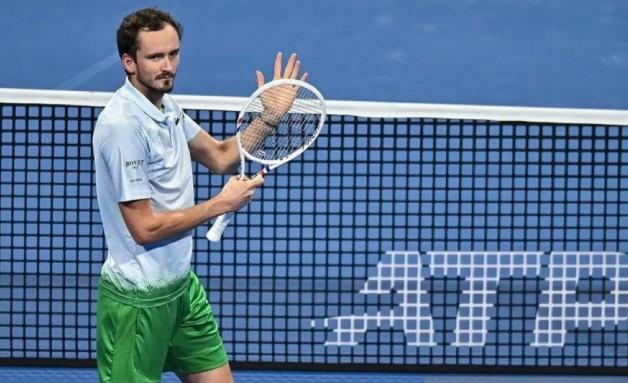 Daniil Medvedev Didenda Rp695 Juta Usai Mengamuk dan Rusak Raket di US Open 2025
