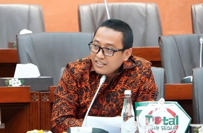DPR Desak Evaluasi Permendag 16/2025, Khawatirkan Banjir Impor dan Lemahnya Pengawasan