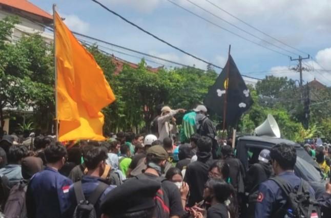 Pengamat Ekonomi Imbau Unjuk Rasa di Bali Kedepankan Budaya Lokal Demi Jaga Pariwisata