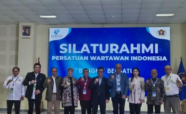 Wamen Komdigi Resmi Buka Kongres Persatuan PWI 2025 di Bekasi