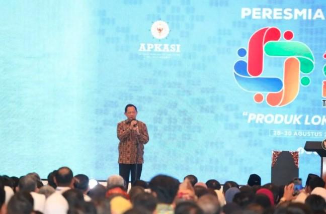 Tito Karnavian Tegaskan Pentingnya Kewenangan Kepala Daerah untuk Rakyat, Penghargaan Pemimpin Daerah Awards 2025 Diberikan