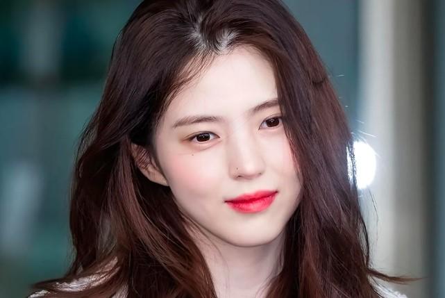 Han So-hee Pertimbangkan Peran di Serial Solo Leveling Versi Live-Action Netflix, Byeon Woo-seok Sudah Dikonfirmasi