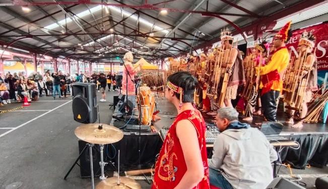 Harmoni Angklung Meriahkan Festival Kuliner Indonesia di Jantung Kota Melbourne