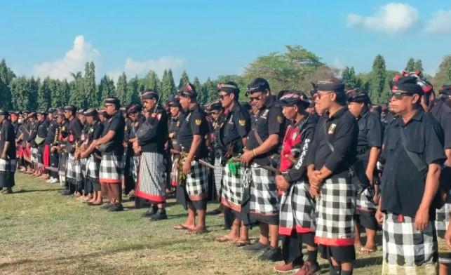 Pecalang Siap Bantu TNI-Polri Jaga Bali dari Demonstrasi Anarkis, Seribu Personel Dikerahkan