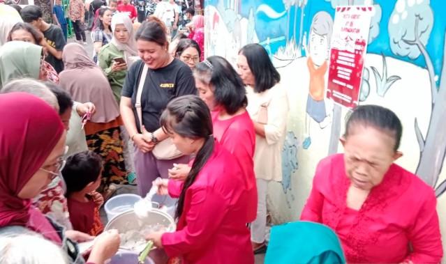Tradisi “Mudik Kedua” di Kampung Dipowinatan: Sajian Gratis, Filosofi Persatuan, dan Daya Tarik Budaya
