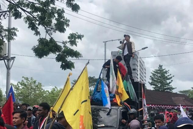 Gubernur Maluku Imbau Aksi Damai, Ribuan Demonstran Tuntut Reformasi DPR dan Kepolisian