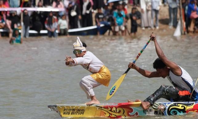 Dari Pacu Jalur ke Danau Xinglong: Aura Farming dan Kebangkitan Dayung Indonesia di Dunia