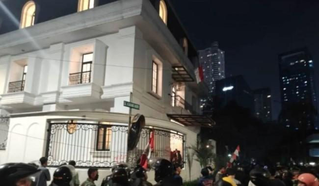 Rumah Eko Patrio Dijarah Massa Usai Video Parodi Kontroversial, Polisi Lakukan Penyelidikan