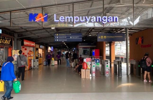 KAI Terapkan Berhenti Luar Biasa di Jatinegara dan Lempuyangan, Permudah Mobilitas di Tengah Dinamika Sosial