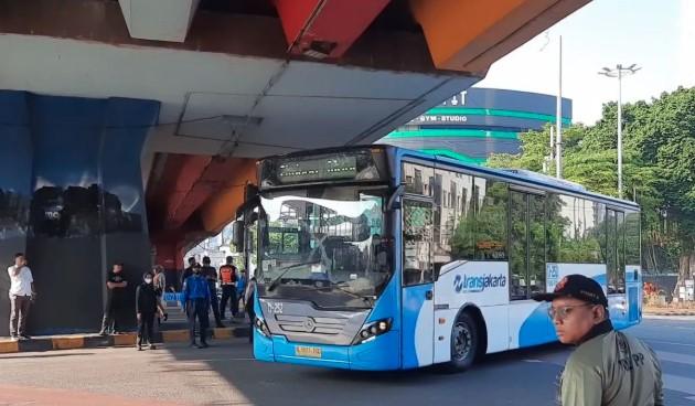 Transjakarta Kembali Beroperasi Normal, 16 Halte Rusak dan 7 Dibakar Pascademonstrasi