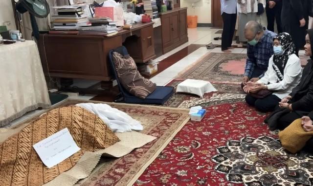 Acil Bimbo Wafat di Usia 82 Tahun, Tinggalkan Warisan Musik dan Pesan Persatuan