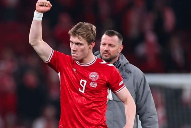 Napoli Resmi Pinjam Rasmus Hojlund dari Manchester United dengan Kewajiban Pembelian