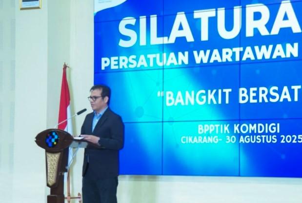 Wamenkomdigi dan Dewan Pers Tegaskan Peran Sentral Jurnalisme Profesional di Era Kekacauan Informasi Digital