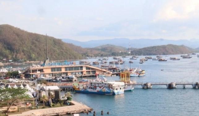 BMKG Imbau Nelayan dan Wisatawan Waspadai Angin Kencang dan Gelombang Tinggi di Perairan Labuan Bajo