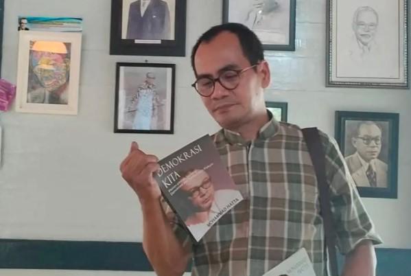 Pengamat Unej Tawarkan Solusi Pulihkan Kepercayaan Publik Terhadap DPR, Pemerintah, dan Kepolisian