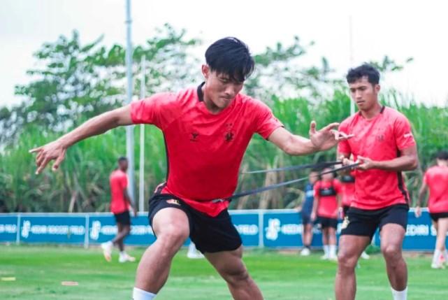 Henhen Herdiana Siap Buktikan Diri Bersama Persik Kediri Jelang Laga Kontra Malut United