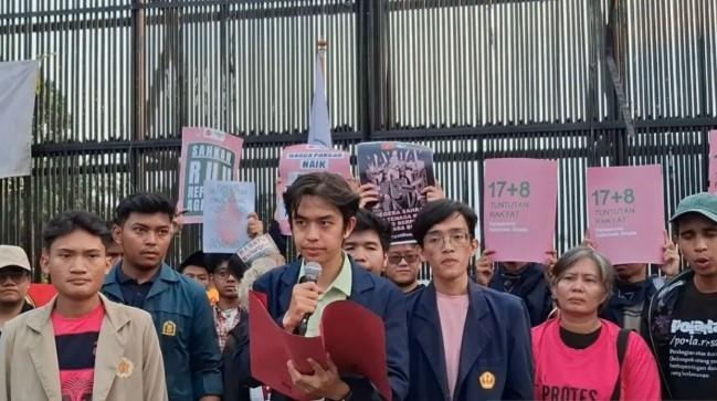 Aliansi Rakyat Desak Pemerintah dan DPR Penuhi Tuntutan 17+8, Soroti HAM hingga Reformasi Legislasi