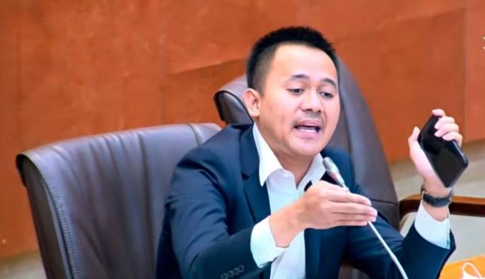 DPR Desak Tindakan Tegas terhadap Iklan Pinjol Ilegal, Mufti Ancam Mafia Digital Tak Bisa Dibiarkan