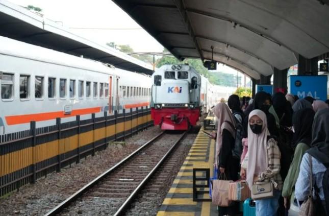 Libur Maulid Nabi, 7.364 Penumpang Padati Stasiun Malang, Tujuan Jakarta hingga Ketapang Jadi Favorit