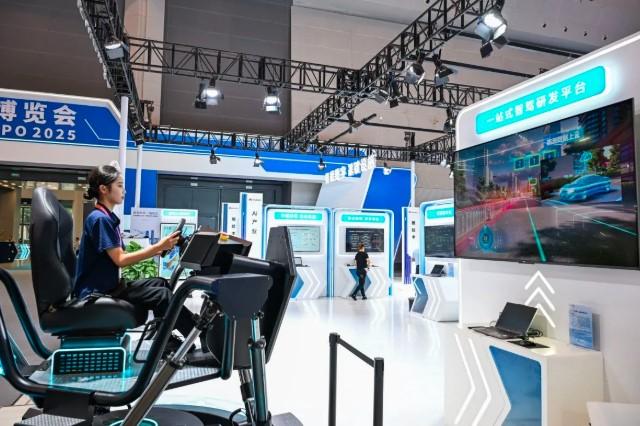 Pameran Industri Pintar Dunia 2025 Resmi Digelar di Chongqing, China Tampilkan Teknologi Terkini