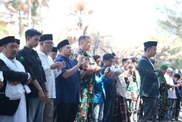 Shalat Ghaib Digelar di DPRD Makassar untuk Korban Kebakaran, Wali Kota: Ini Pengingat bagi Semua Pihak