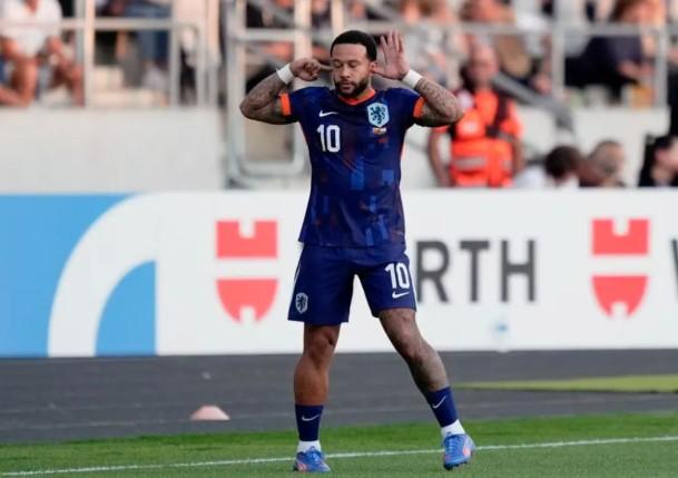 Dua Gol Memphis Depay Antar Belanda Kalahkan Lithuania 3-2 dan Pimpin Grup G