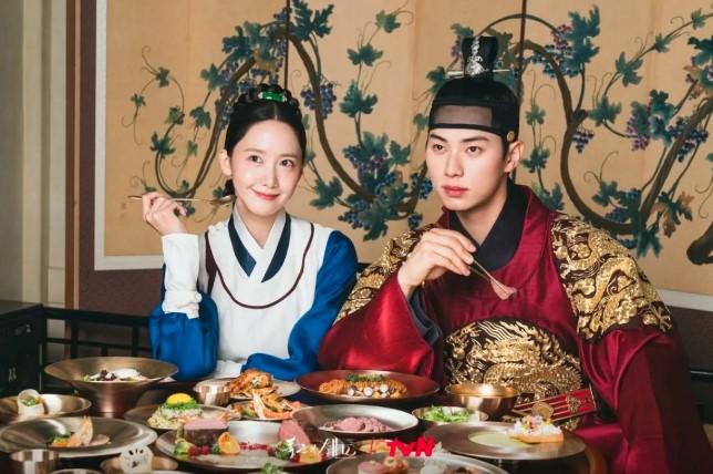 "Bon Appétit, Your Majesty" Dominasi Daftar Drama Korea Paling Populer Selama Dua Pekan Berturut-turut