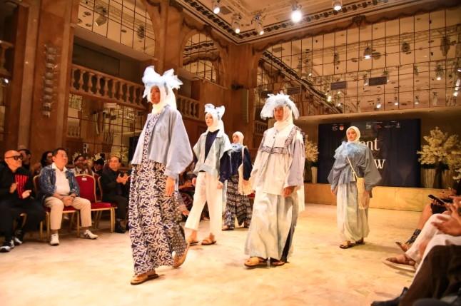 Front Row Paris 2025 Tampilkan Karya Desainer Indonesia, Fesyen Nusantara Menembus Pusat Mode Dunia