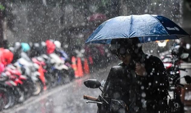 BMKG Prakirakan Hujan Ringan hingga Sedang di Seluruh Wilayah Jakarta dan Kepulauan Seribu Hari Selasa