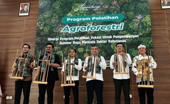 Kemenhut dan Kemnaker Gelar Pelatihan Agroforestri, Dorong Green Jobs dan Pengelolaan Hutan Lestari
