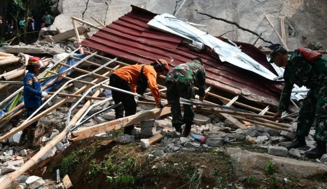 DPR Minta Kemenag Perkuat Standar Keselamatan Rumah Ibadah Usai Bangunan Majelis Taklim Ambruk di Bogor
