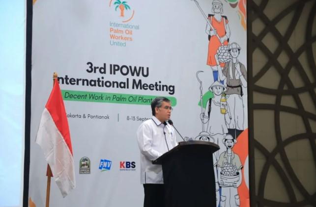 Menaker Tekankan Keseimbangan Industri dan Kesejahteraan Pekerja Sawit