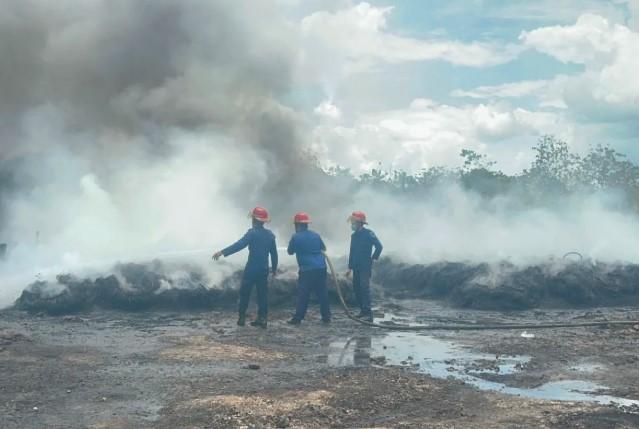 Kebakaran Pabrik Ban Bekas di Konsel Tewaskan Satu Orang, Ledakan Picu Kepanikan Warga