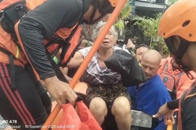 Banjir Parah Landa Denpasar, Basarnas Bali Kesulitan Akses Lokasi Evakuasi Akibat Hujan Ekstrem