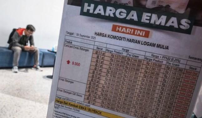 Harga Emas Antam Turun Rp12.000 per Gram, Buyback Tetap di Level Rp1,921 Juta