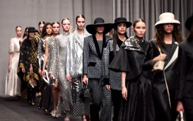 Buttonscarves Tampilkan Koleksi Berani di Dubai Fashion Week 2025, Gaungkan Modest Fashion ke Panggung Dunia