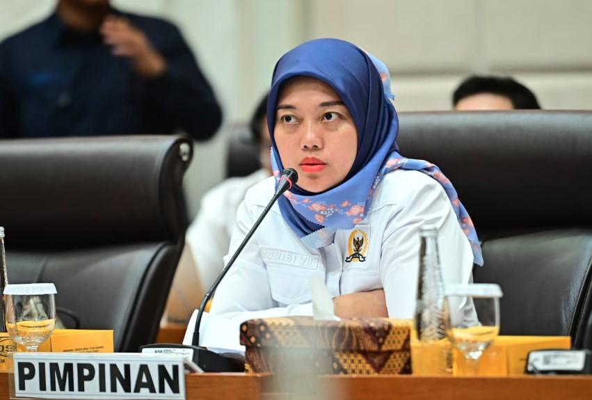 DPR Rampungkan Pembahasan RUU Kepariwisataan, Tegaskan Pentingnya Kelestarian dan Daya Saing Global