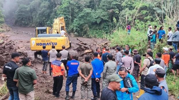 BPJN NTT Kirim Rangka Jembatan dari Kupang, Pulihkan Akses Jalan yang Terputus Akibat Banjir di Nagekeo