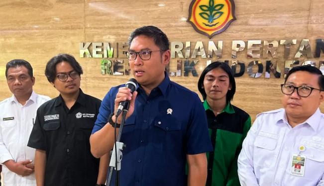 Wamentan Sudaryono Luruskan Isu Impor Beras: Hanya untuk Restoran Khusus, Bukan Konsumsi Rumah Tangga