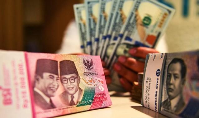 Rupiah Cenderung Stabil di Tengah Antisipasi Kebijakan The Fed dan Penempatan Dana Pemerintah