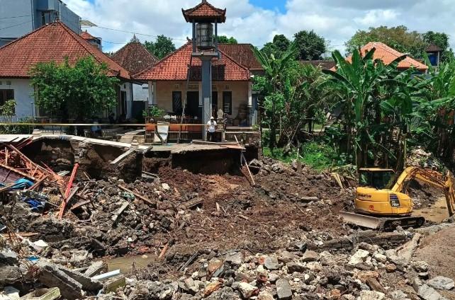 Satu Keluarga Hilang Terseret Banjir di Mengwi, Bali, Pencarian Terus Dilakukan
