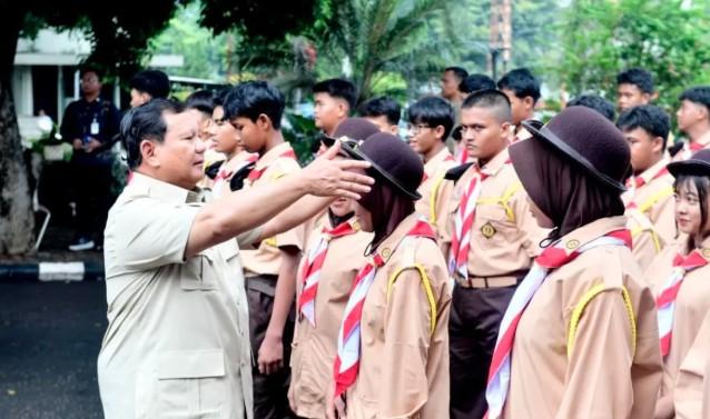 Kunjungi Sekolah Rakyat, Presiden Prabowo Tegaskan Komitmen Beri Akses Pendidikan bagi Anak Miskin