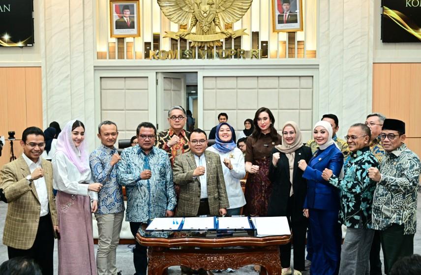 DPR RI Rampungkan RUU Kepariwisataan, Chusnunia Tegaskan Perlunya Kepastian Hukum dan Anggaran yang Memadai