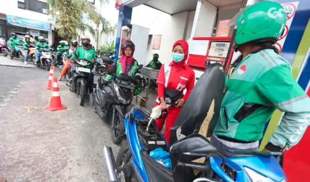 Pertamina Bantah Lakukan Monopoli BBM, Respons Kelangkaan di SPBU Swasta