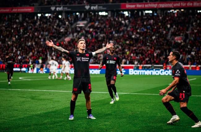 Debut Manis Kasper Hjulmund, Bayer Leverkusen Taklukkan Frankfurt 3-1 Meski Bermain dengan Sembilan Pemain