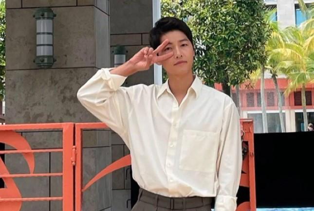 Song Joong Ki Sebut Menjadi Suami dan Ayah Sebagai Masa Paling Bahagia dalam Hidupnya