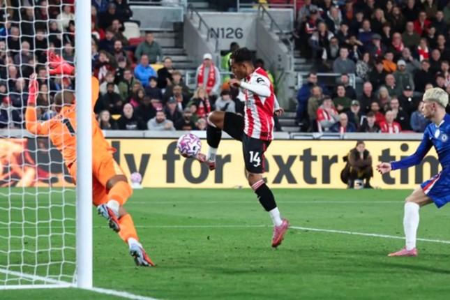 Chelsea Gagal Menang di Menit Akhir, Gol Fabio Carvalho Selamatkan Brentford dari Kekalahan