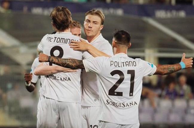 Kalahkan Fiorentina 3-1, Napoli Rebut Puncak Klasemen Liga Italia dari Juventus