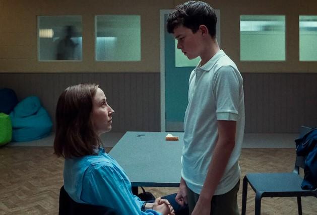 Erin Doherty Raih Emmy Awards 2025 Berkat Peran Psikolog di Serial "Adolescence"